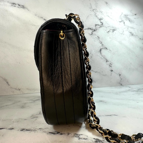 ❌❌ Chanel Vintage Mini Crossbody Bag Round Moon Flap Oversized CC Black/Gold 24K - Picture 12 of 16